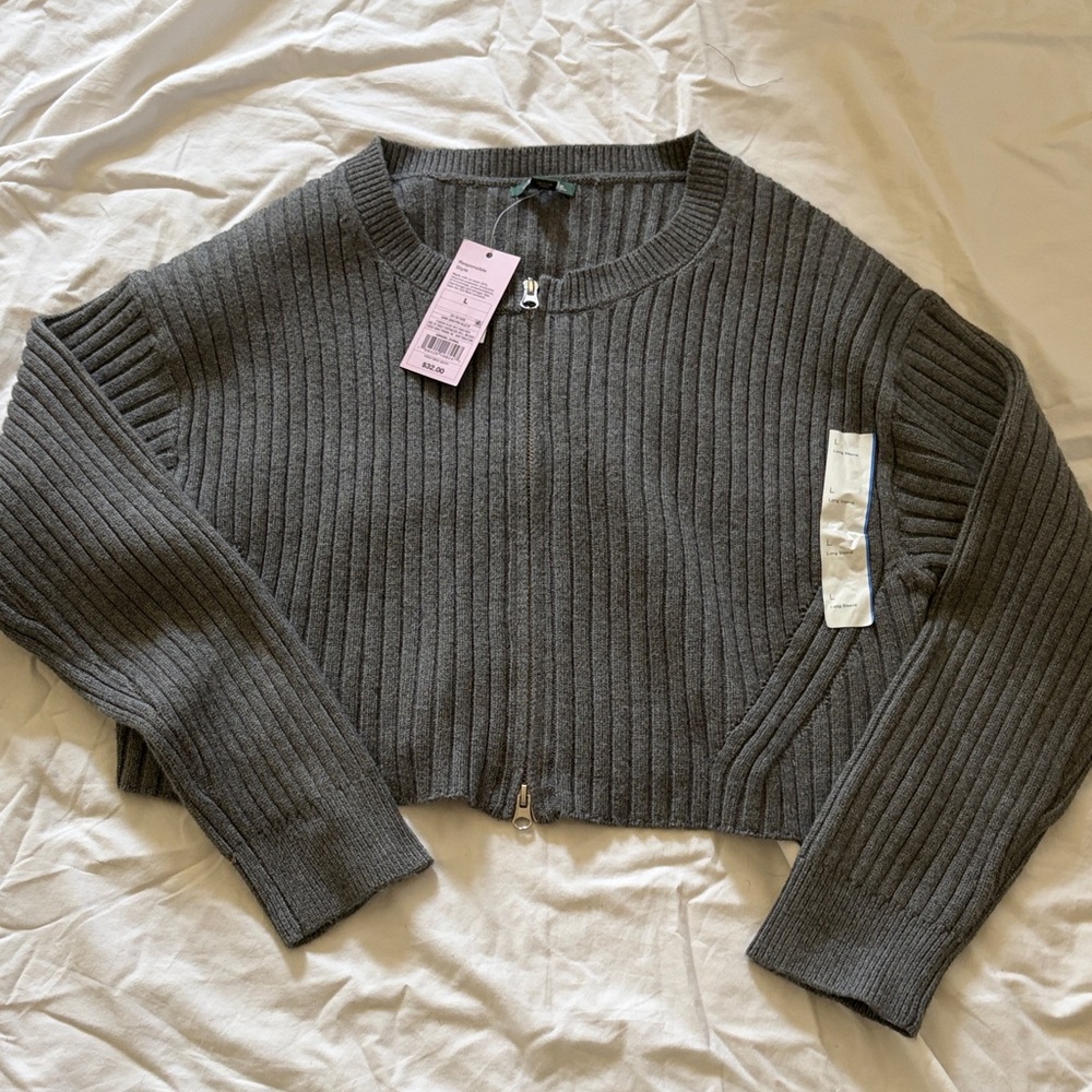 Women's Gray Ribbed Cropped Zip-Front Sweater